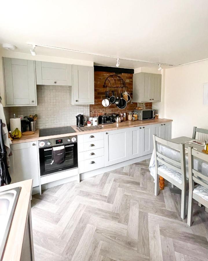 Cotswold Coombe Cottage Wotton-under-Edge Esterno foto