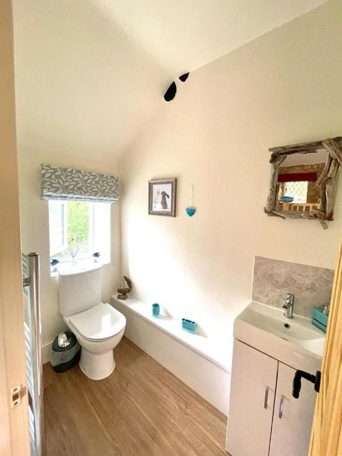 Cotswold Coombe Cottage Wotton-under-Edge Esterno foto