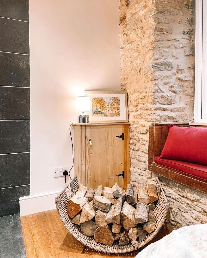 Cotswold Coombe Cottage Wotton-under-Edge Esterno foto