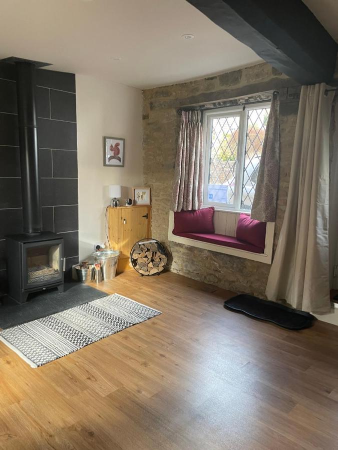 Cotswold Coombe Cottage Wotton-under-Edge Esterno foto